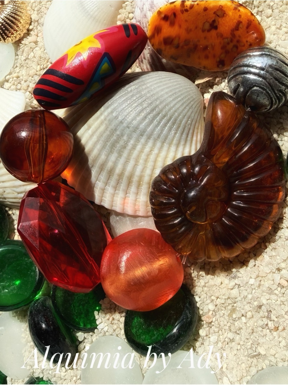 Alquimia Multicolor Glass and Resin Bead Bracelet — Red, Amber, Green, White